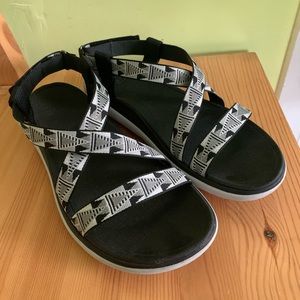 TEVA Crisscross Sandal